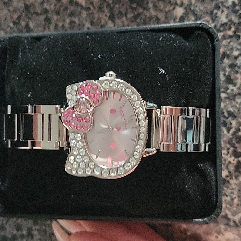 Swarovski exclusive Sanrio Hello Kitty BNIB circa 2013-2015